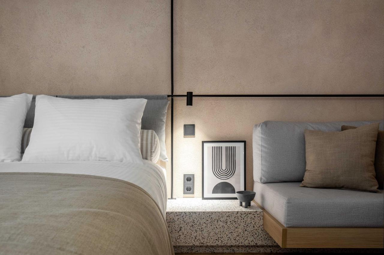 The Newel Psychiko Hotel Athene Buitenkant foto A bedroom at the hotel