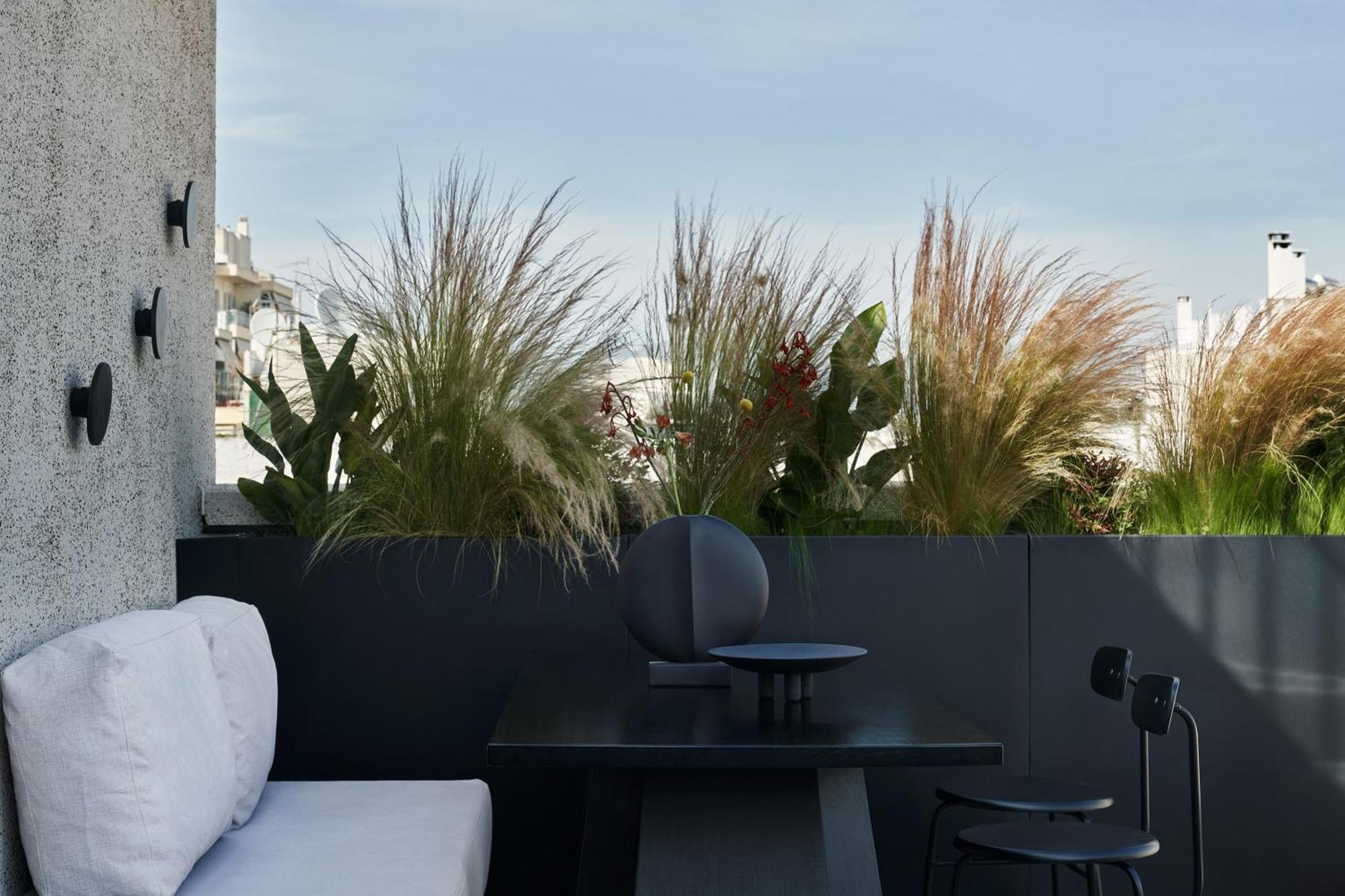 The Newel Psychiko Hotel Athene Buitenkant foto The rooftop garden