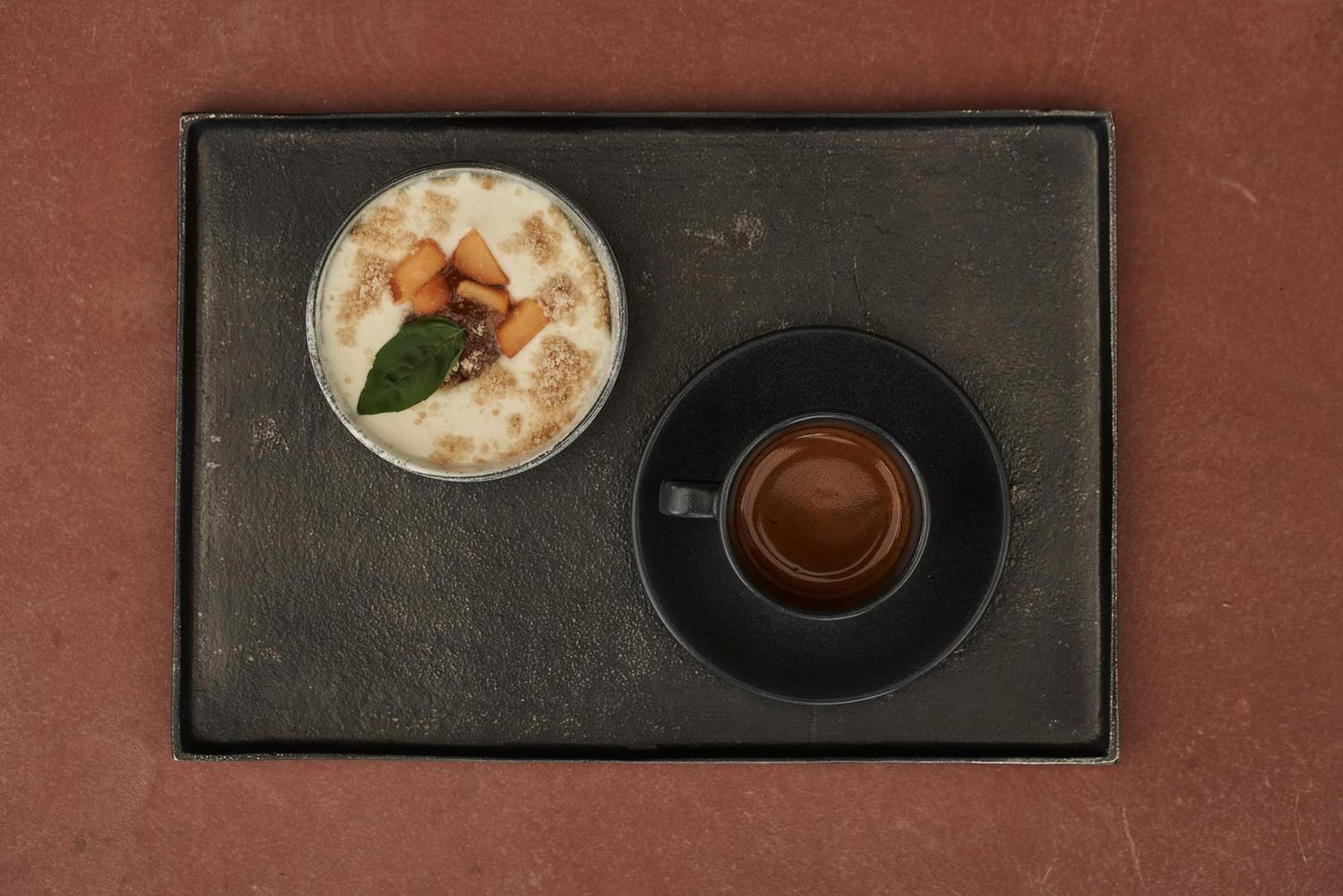 The Newel Psychiko Hotel Athene Buitenkant foto A cup of coffee with a side of kaya toast