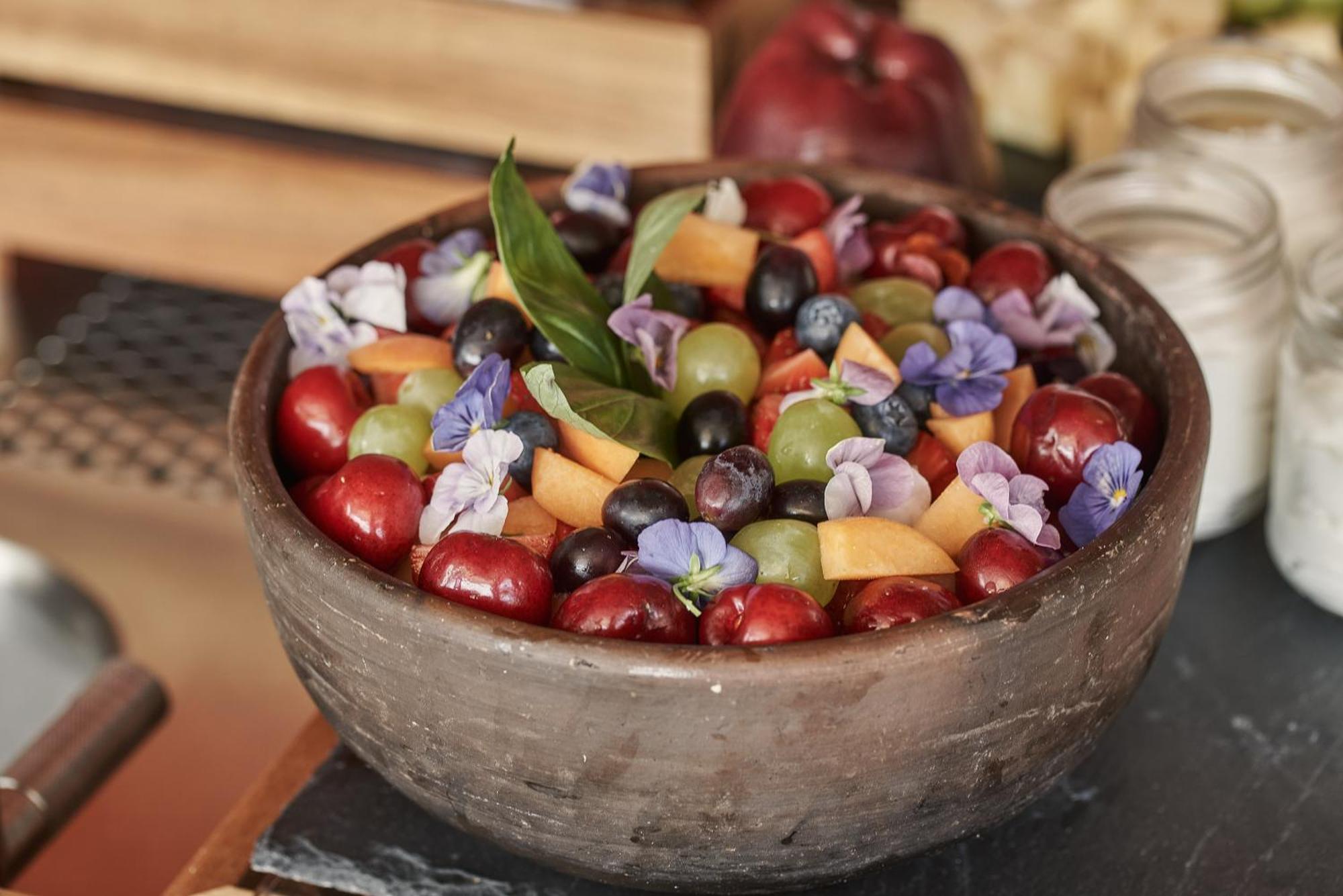 The Newel Psychiko Hotel Athene Buitenkant foto Fruit salad