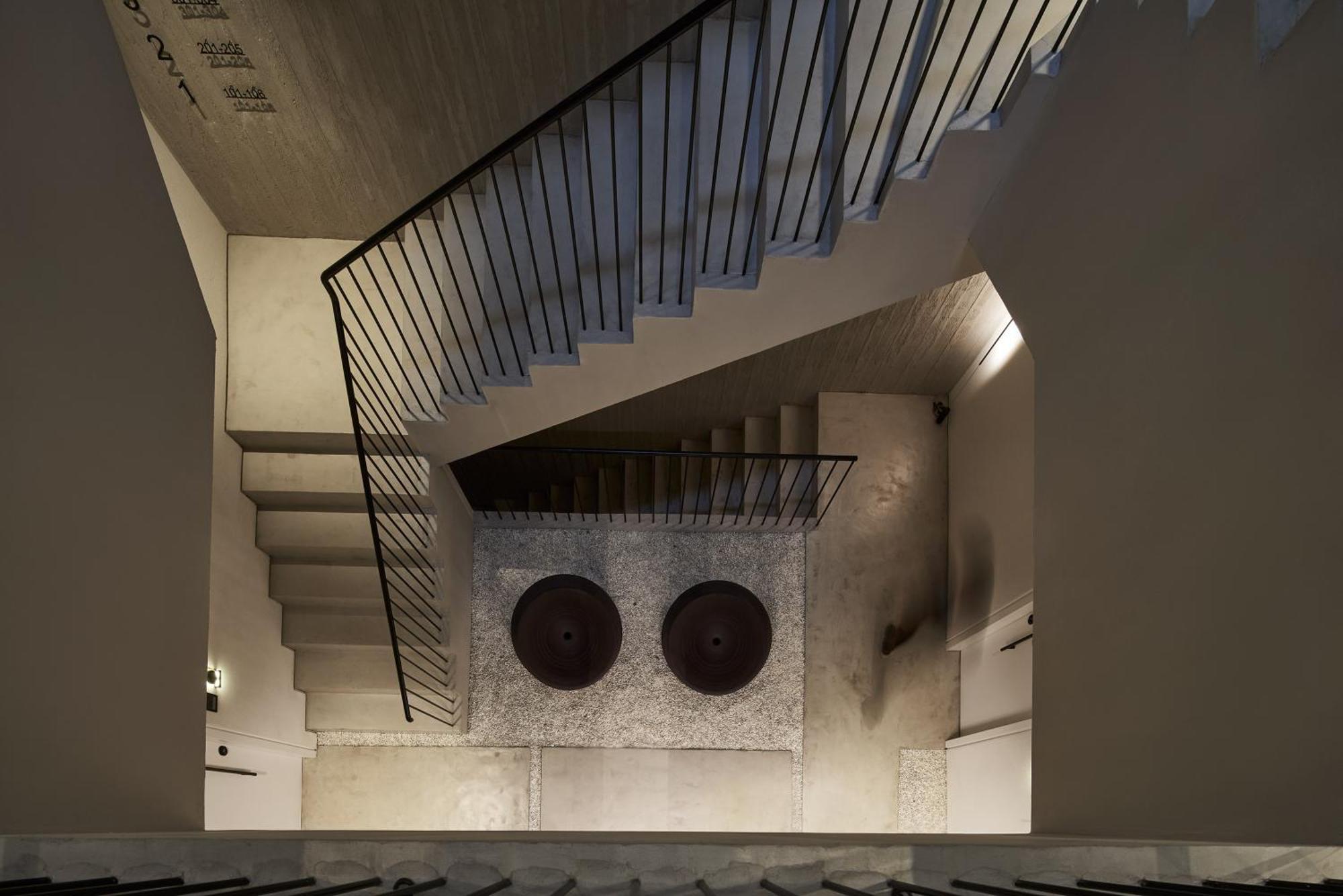 The Newel Psychiko Hotel Athene Buitenkant foto The staircase